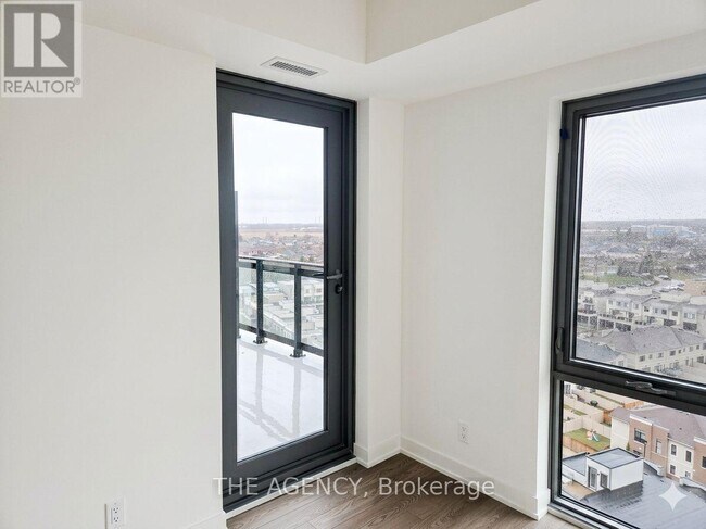 Photo - 51 Clarington Blvd Unité 1214