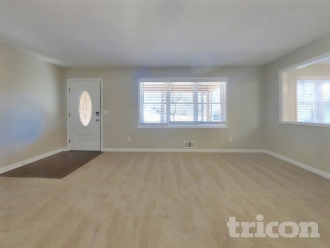 Photo - 2083 Skyhawk Ln