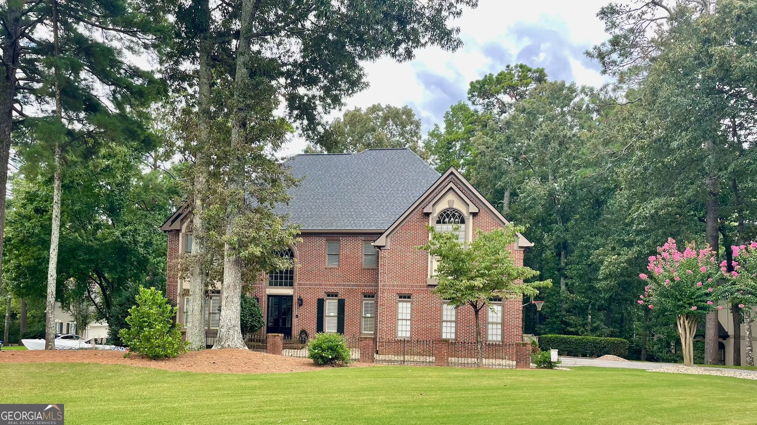 Photo - 530 Slane Trce