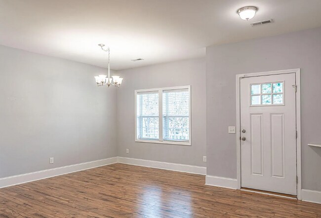 Photo - 2 Sawmill Ct