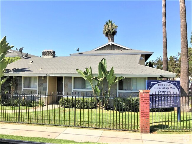 Building Photo - 15631 Tustin Village Way Rental