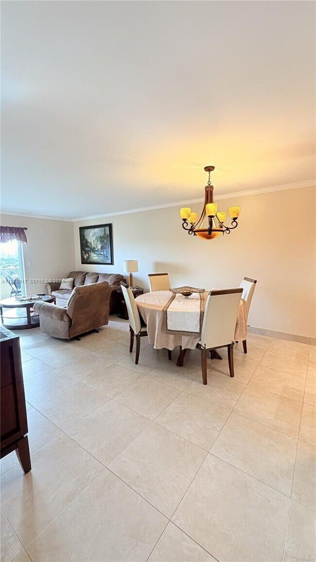 Photo - 900 NE 18th Ave Unit 1109