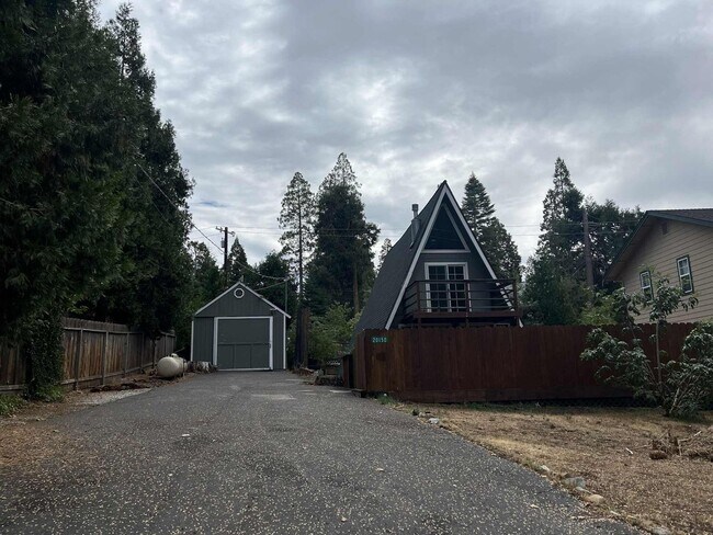 Photo - 20150 Manzanita St