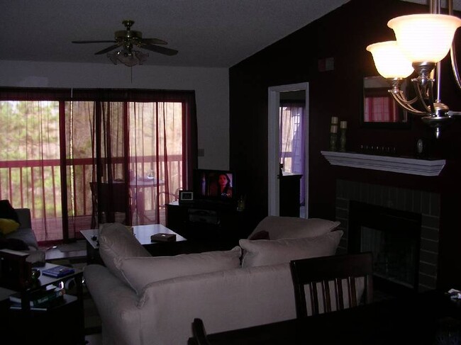 Photo - 132 Edgewater Ln