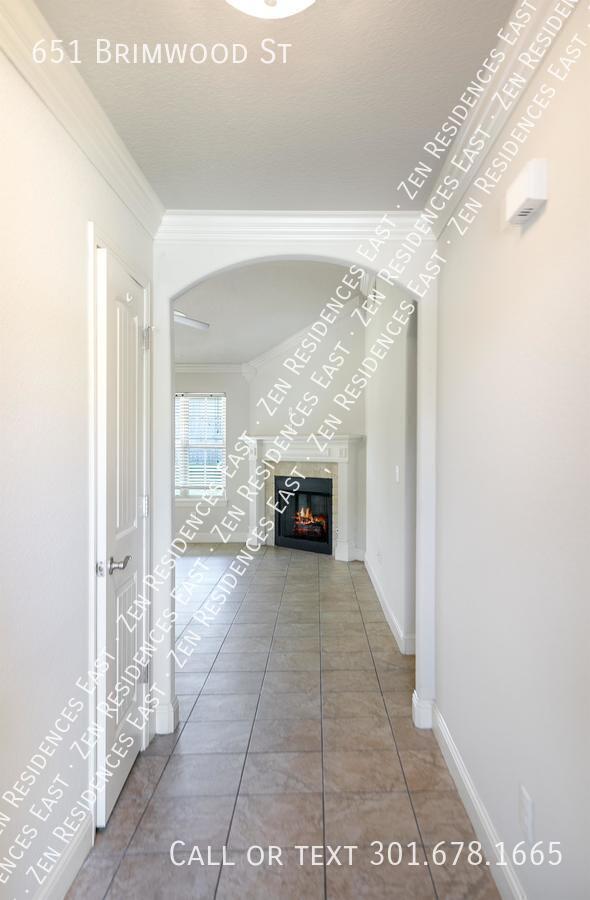 Photo - 651 Brimwood St