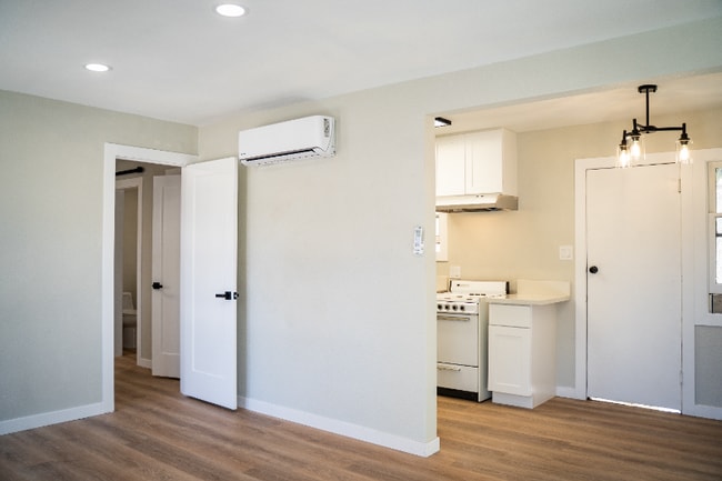 Photo - 4155 Elm Ave Apartamento Unidad B
