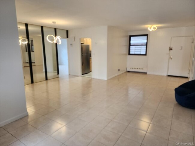 61-15 98th St Unidad 5E