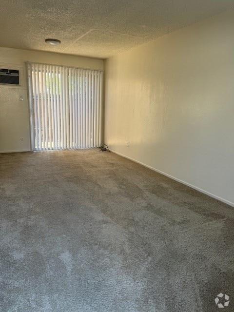 Building Photo - 3240 W St Rental