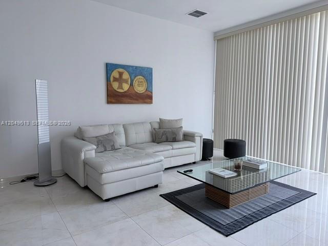 Photo - 881 Ocean Dr Unidad L2
