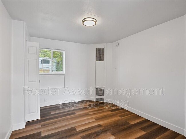 Photo - 715 E Parker Ln Unidad #2