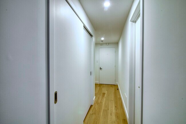 Photo - 4800 Maisonneuve Blvd W Unit 509