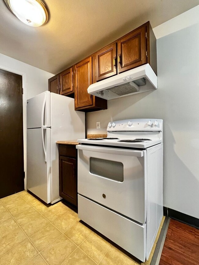 Photo - Mathews634 (KC-NB)