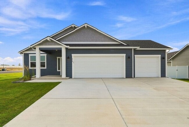 Building Photo - Modern 4-Bedroom Home with a 3-Car Garage & Covered Patio