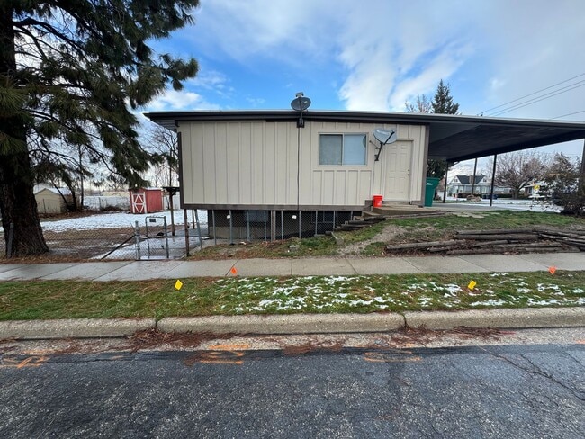 Building Photo - 1154 S 800 W Unit B