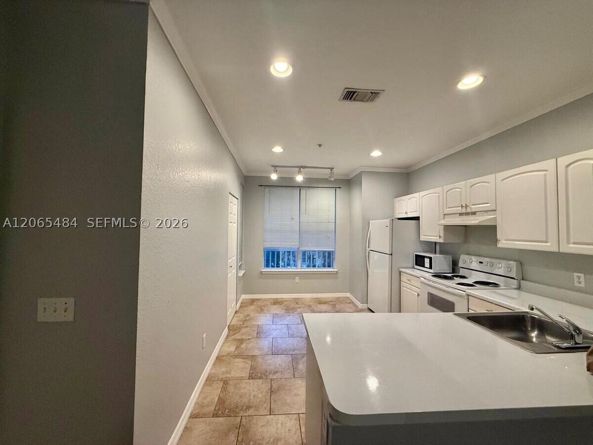 Photo - 860 Orange 258 Unit 258