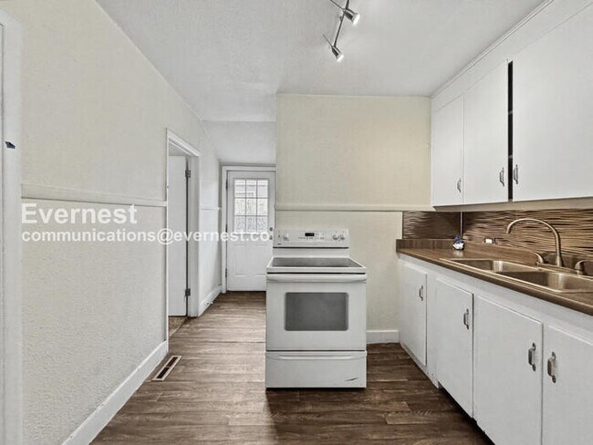 Photo - 247 S Hazel Ct