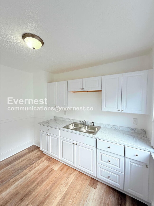 Photo - 15812 Kentucky St Unit 2