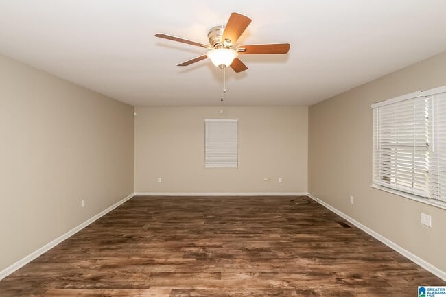 Photo - 12298 Richard St