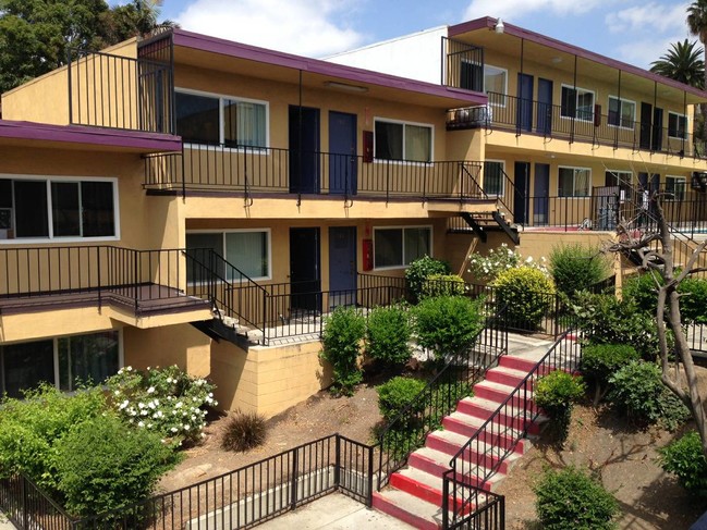 Garden Area - Crystal House Apartments