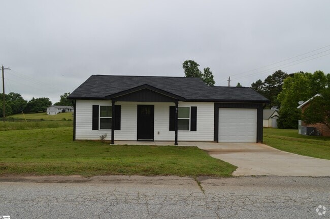 Building Photo - 91 Saluda Rd Rental