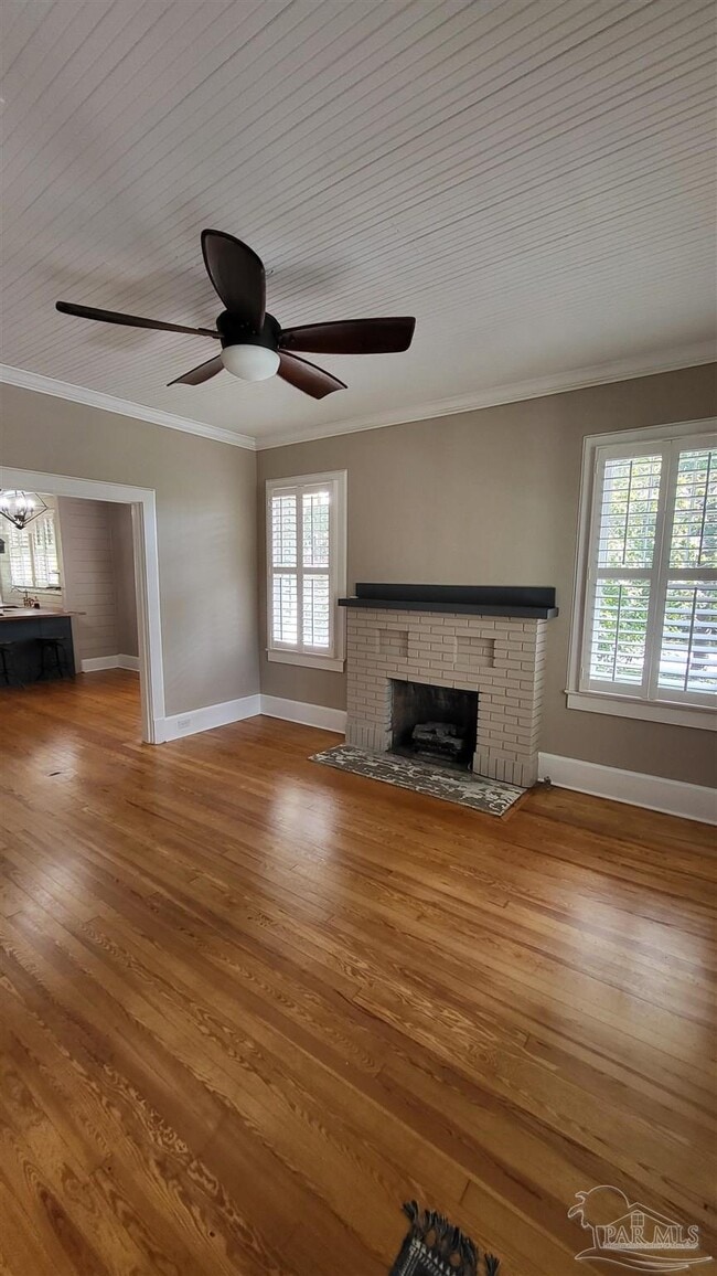 Photo - 1800 E Lloyd St