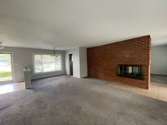 Photo - WONDERFULLY CHARMING 3 BEDRM 2 BATH RANCH ...