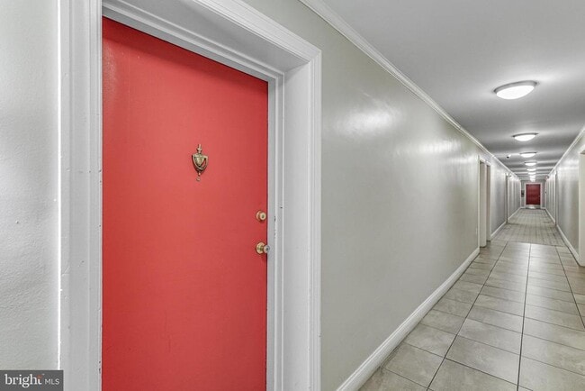 Building Photo - 6137 Leesburg Pike Unit 406