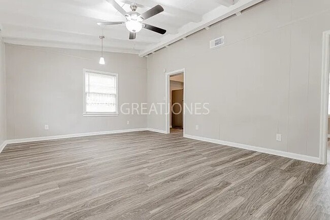Photo - 4121 Calhoun Dr