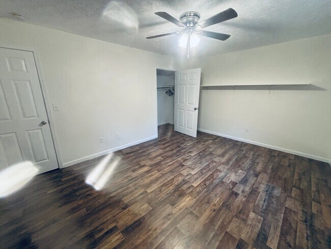 24370 Trolley Ln