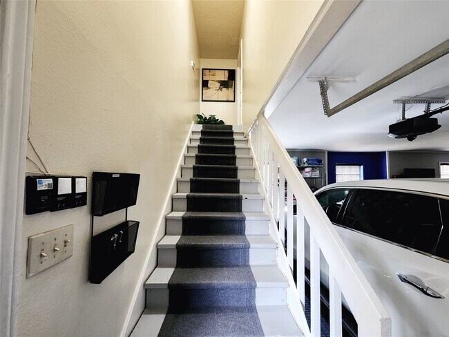 Photo - 11206 Hylander Dr Unidad A