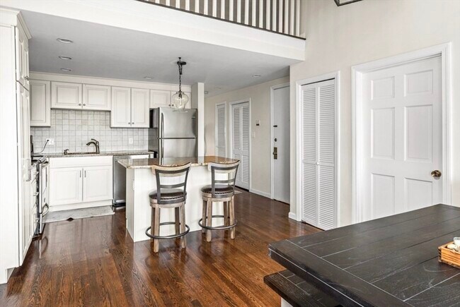 Photo - 53 M St Unit 4