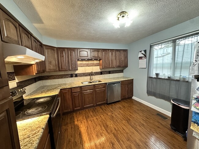 Photo - 3102 S Rebecca St