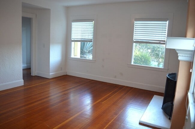 Photo - LowCres2 Unit #1