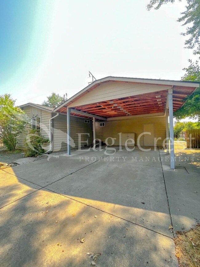 Building Photo - Charming 3-Bedroom Home in College Place, WA