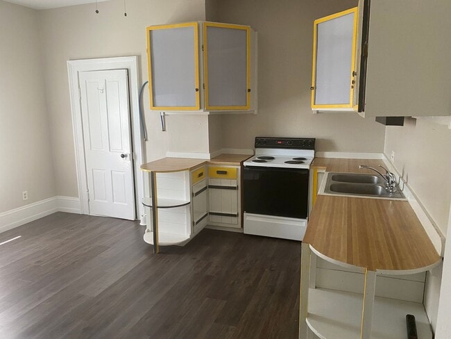 Photo - 239-241 South Maple Unit 241 South Maple St