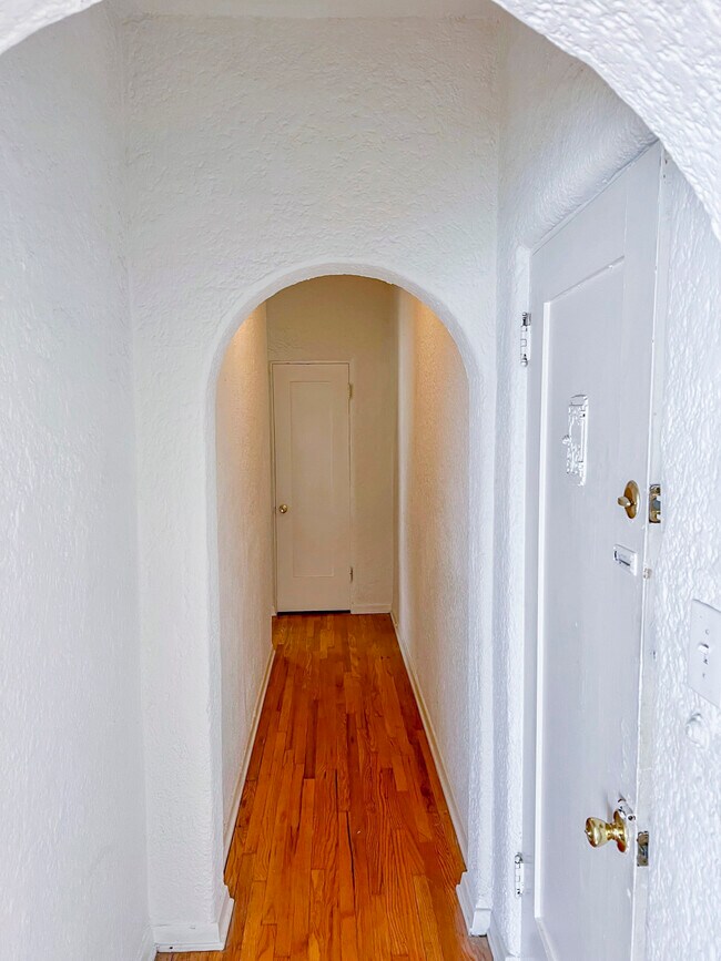 Photo - 350 N Orange Grove Ave