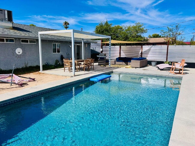 Photo - Charming 3 Bedroom House with Pool in Friendly Hills, Joshua Tree