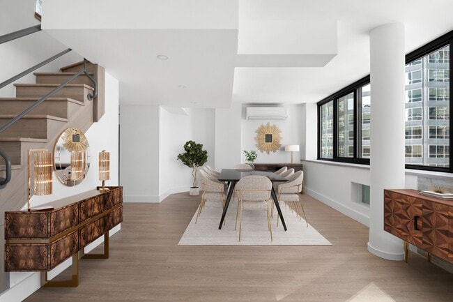 Photo - 224 E 52nd St