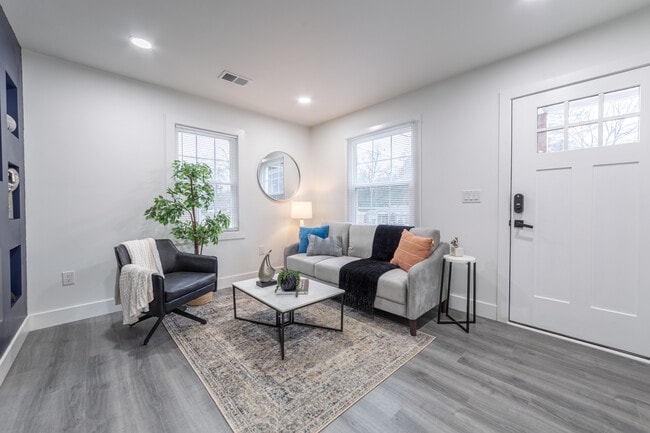 Photo - 1636 Maribel Ave