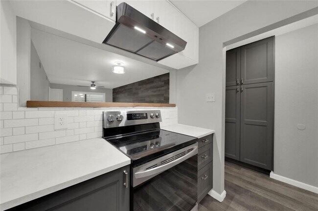 Photo - 1418 Vermont St Apartment Unit 8