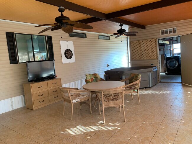 Photo - 210 Ocean Reef Ln