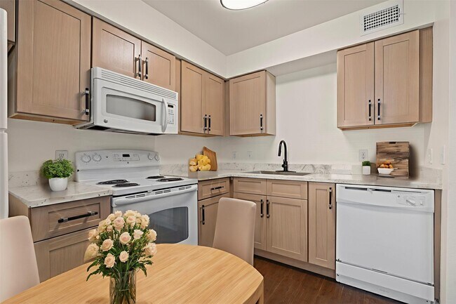 Photo - 8210 Bauman Rd