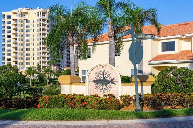 Building Photo - 5956 Tarpon Gardens Cir Unit Website posting Rental