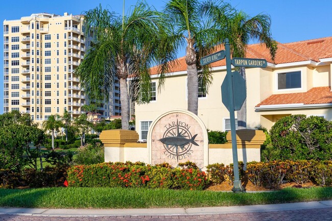 Photo - 5956 Tarpon Gardens Cir Condominio Unidad Website posting