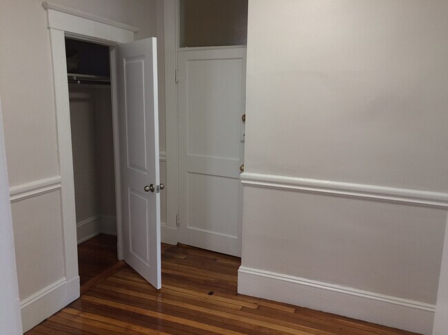 146 Hemenway St