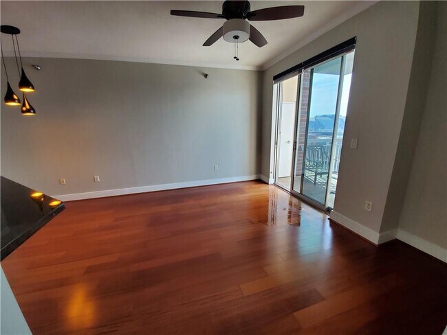 Photo - 285 Centennial Olympic Park Dr NW Unidad 1903