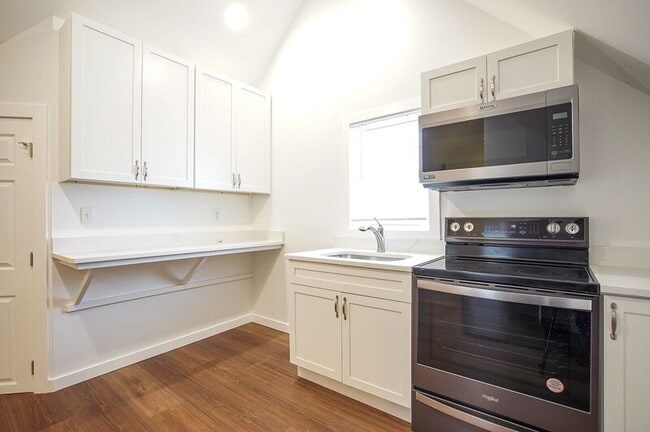 Photo - 42 E School St Unit 3