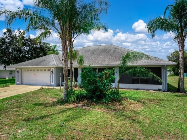 Photo - 260 Tangerine Rd