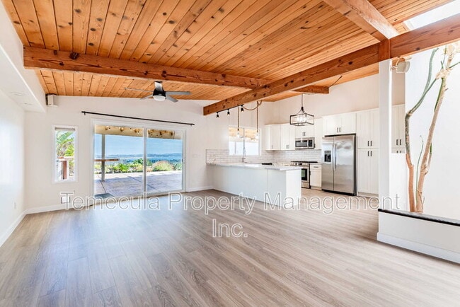 Photo - 2655 Loring St