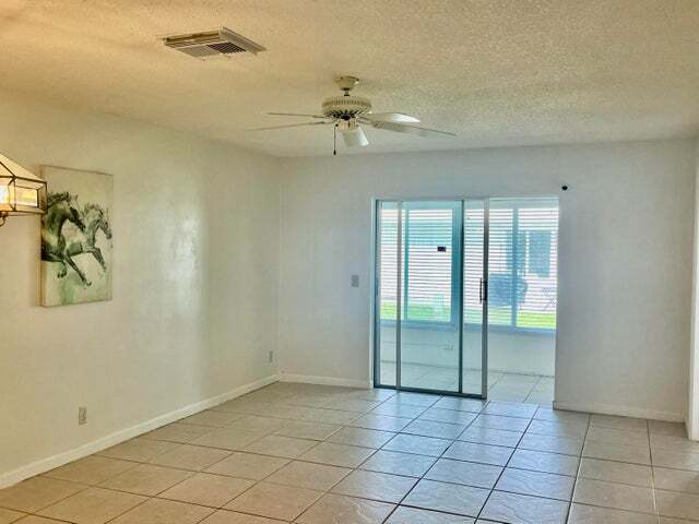 Photo - 101 Leisure Lake Cir Unidad 109